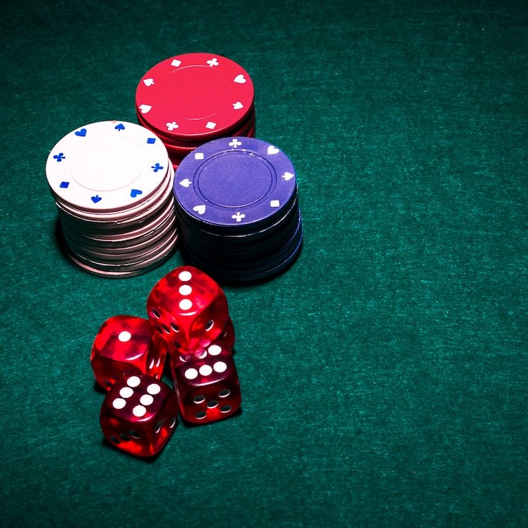Pengguna smartphone menjelajahi platform hiburan sports dan casino dengan aman